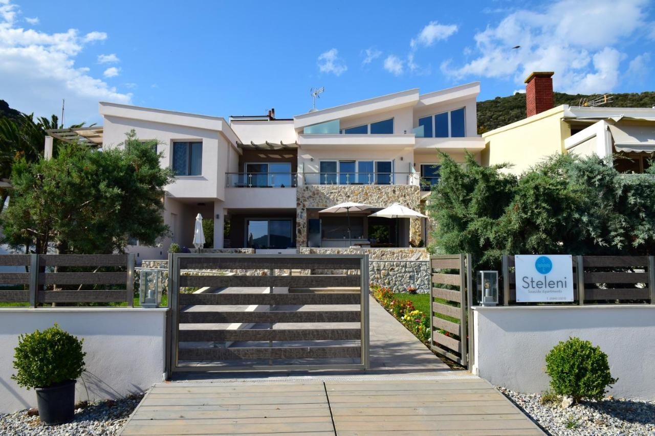 Steleni Seaside Apartments Nea Iraklitsa Bagian luar foto
