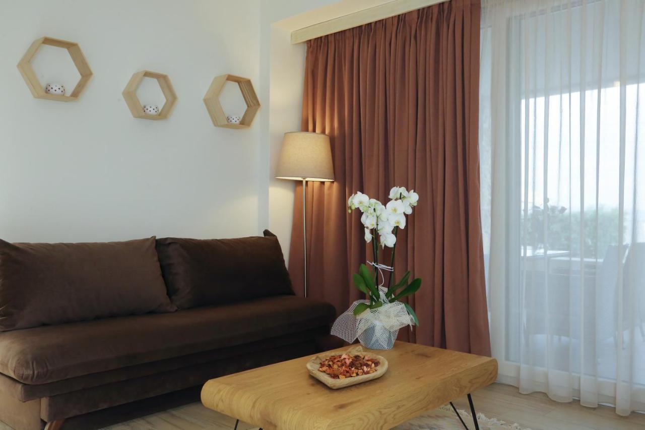Steleni Seaside Apartments Nea Iraklitsa Bagian luar foto